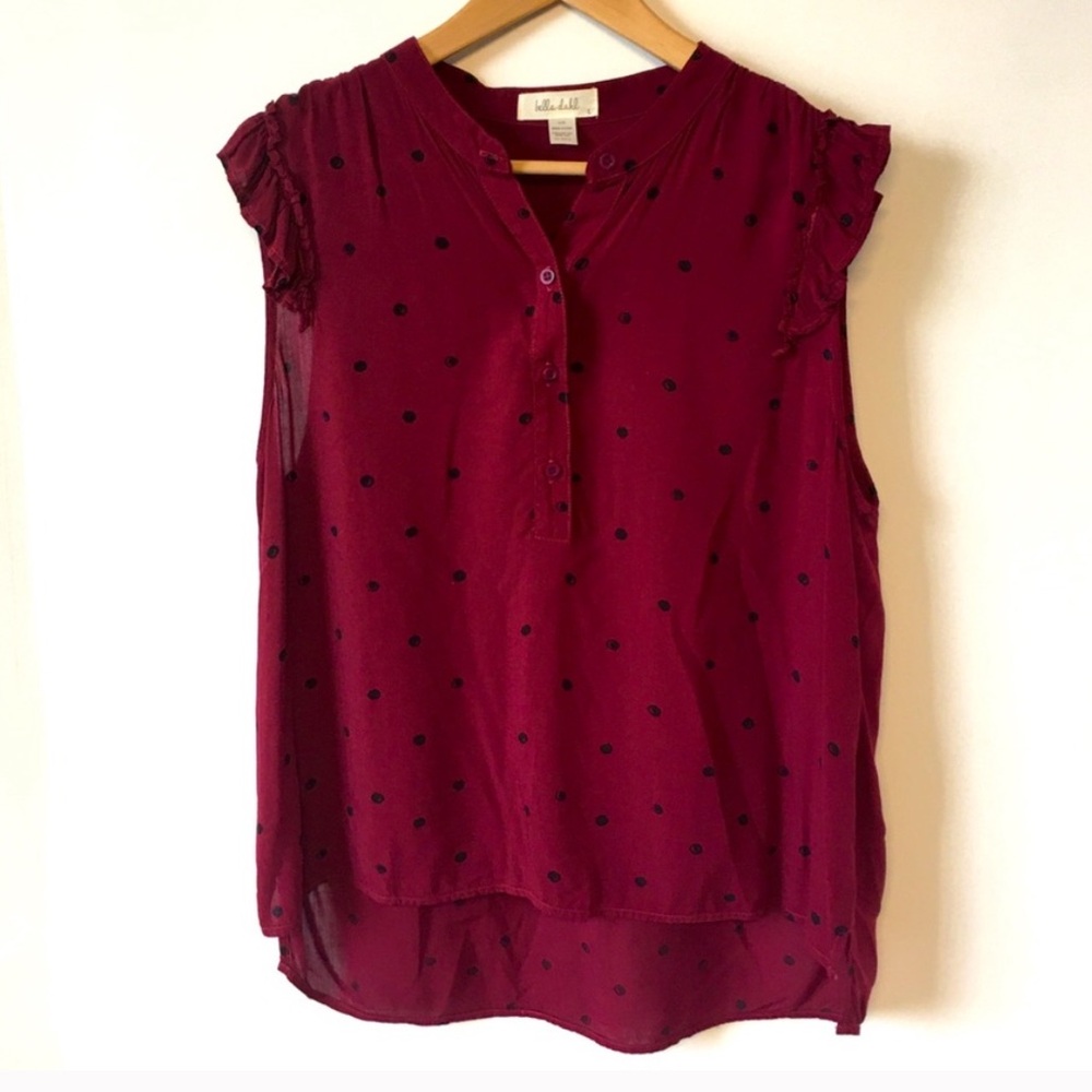 Bella Dahl Deep Wine coloured Blouse with Black dots. Short sleeved with buttons